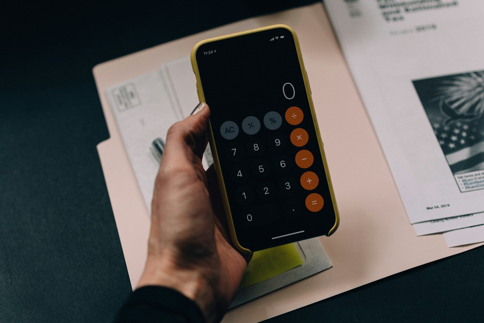 Calculadora sobre documentos financeiros